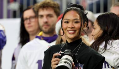 Suni Lee works as photographer for Vikings' Christmas Day game
