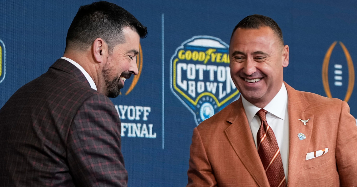 ut_vs_arkansas-5128_d_moore