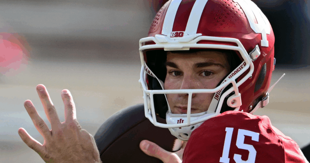 Indiana QB Fernando Mendoza