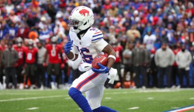 Bills release receiver Mecole Hardman