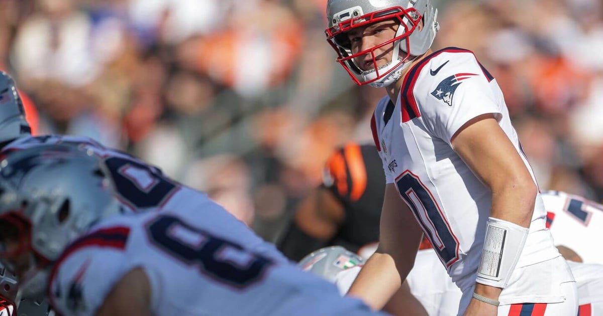 NFL Week 15 scores, live updates: Inactives, playoff standings, predictions, odds and latest news