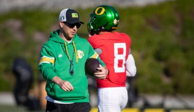Oregon offensive linemen Iapani Laloulu, left, and Emmanuel Pregnon line up for the Ducks, via Ben Lonergan:The Register-Guard : USA TODAY NETWORK via Imagn Images