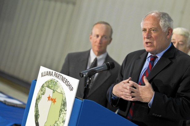 Illinois Gov. Pat Quinn, right, and Indiana Gov. Mitch Daniels announce a partnership to build the Illiana expressway connecting Interstate 65 in Indiana with Interstate 57 in Illinois at a news conference in Lansing on June 9, 2010.