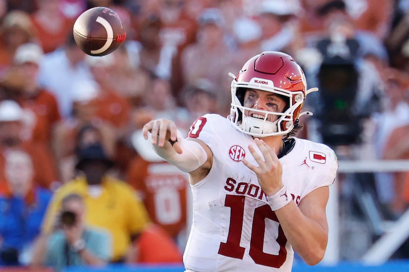 Oklahoma Sooners quarterback John Mateer (10) throws a second half pass across the middle...