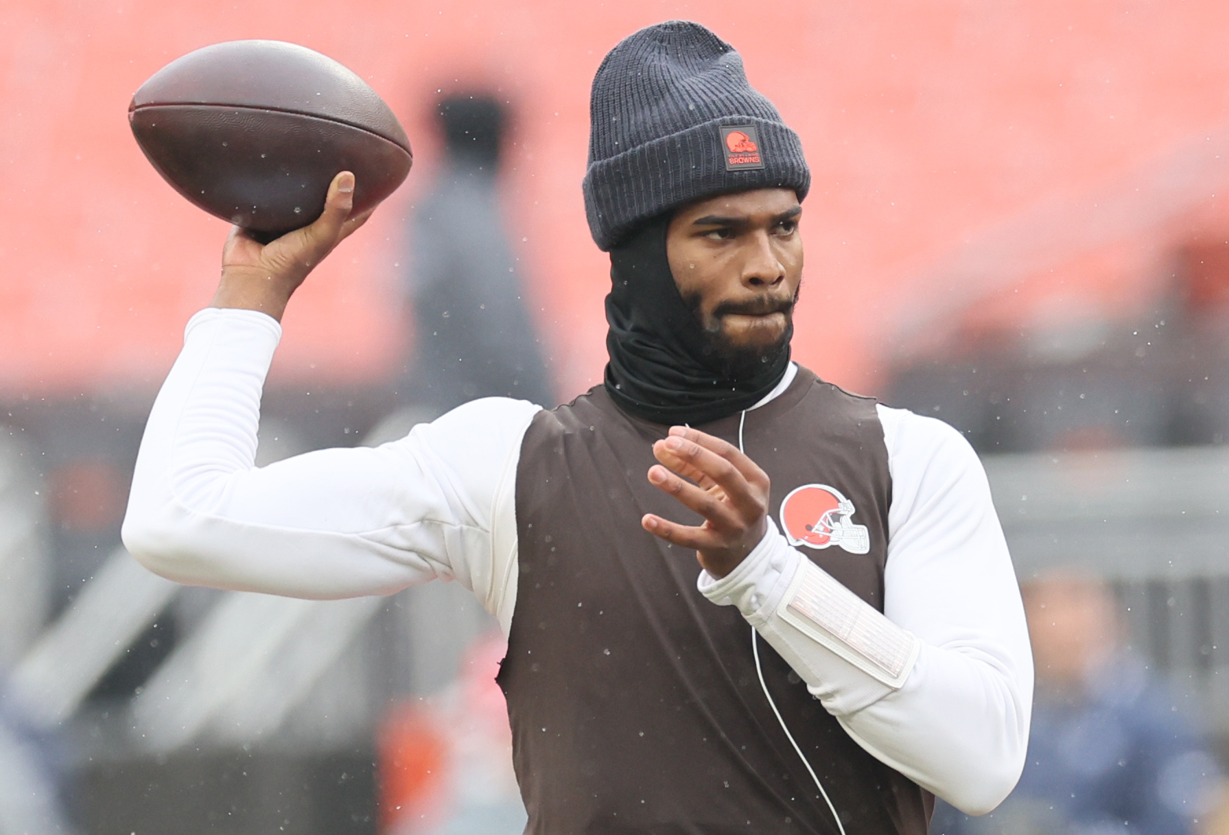 Cleveland Browns quarterback Shedeur Sanders warms up before their game against the Tennessee Titans at Huntington Bank Field.