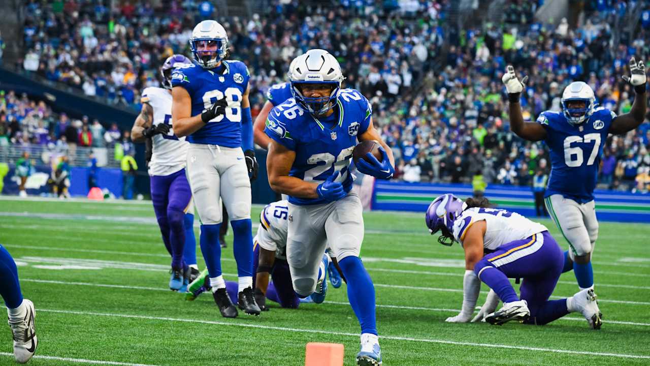 Seattle’s Offense Has Tough Outing, But Finishes Strong In 26-0 Win