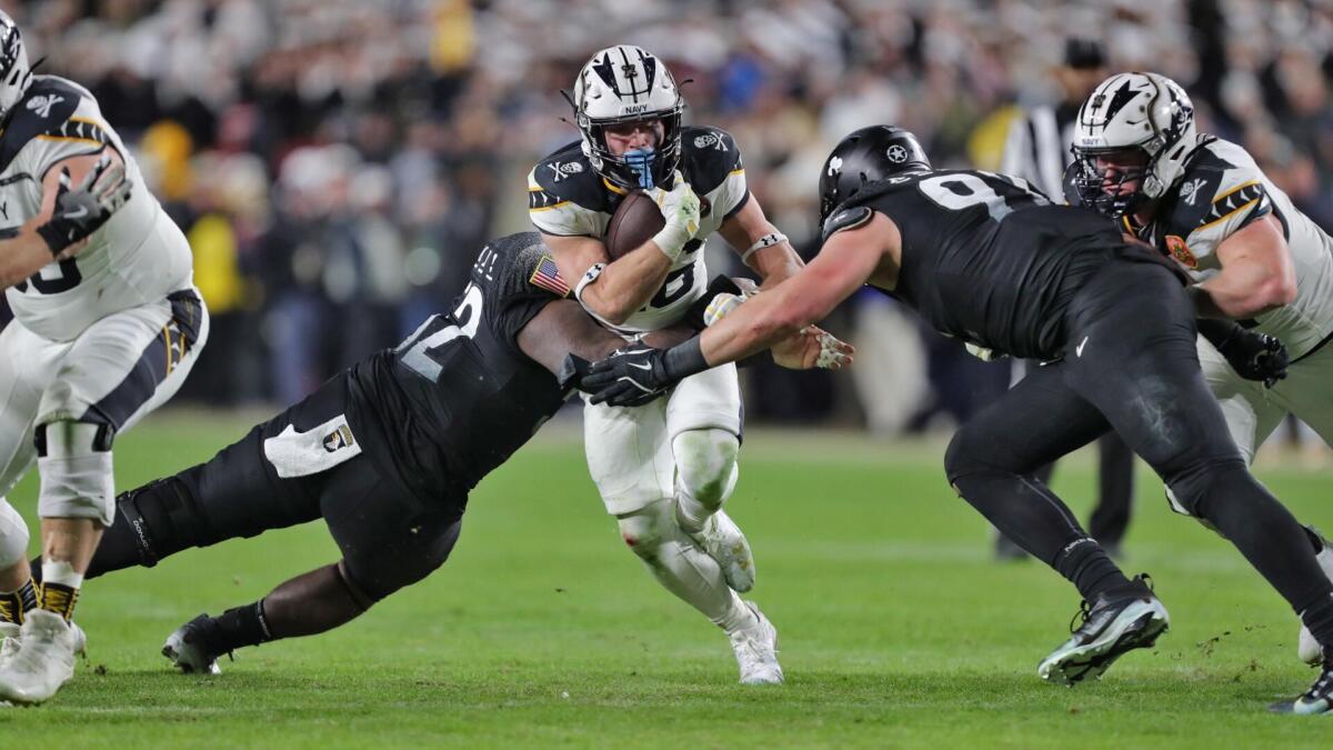 How to bet on College Football: Best sportsbook apps, promos for Army-Navy Game