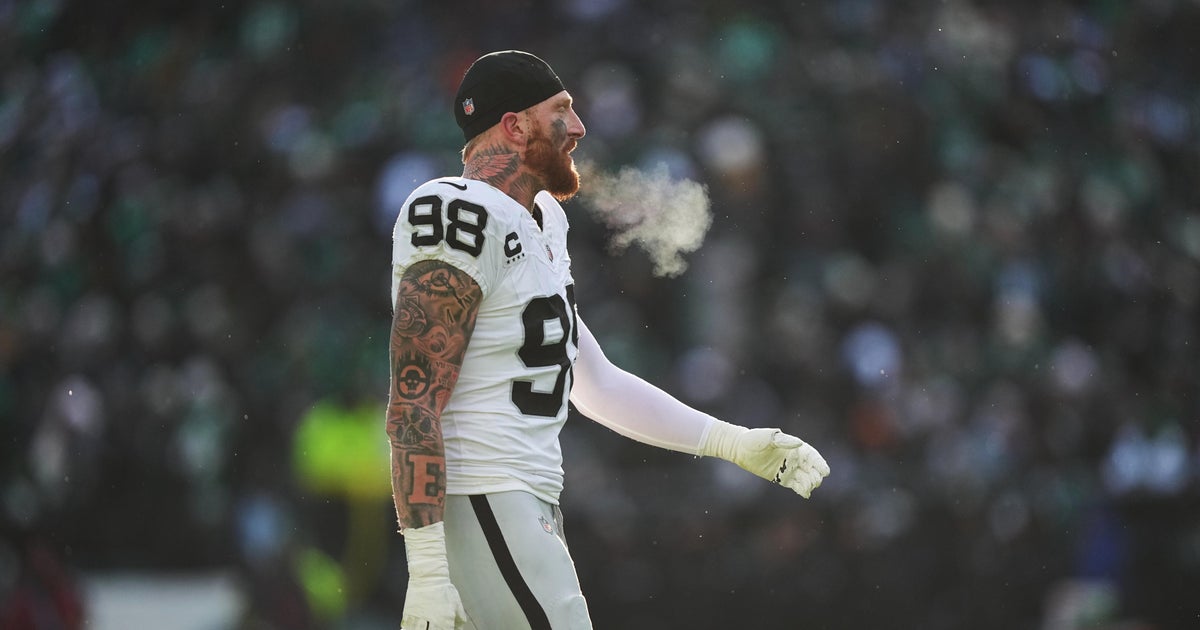 With top draft pick in play, Raiders bench banged-up Crosby for game vs. Giants