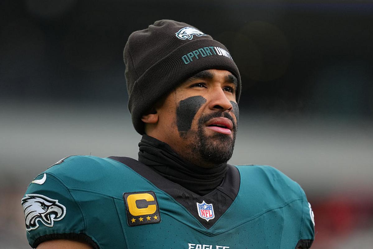 Jalen Hurts just joined an exclusive NFL club in Eagles win
