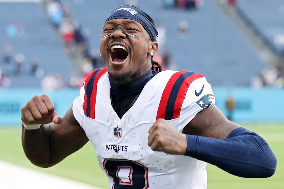 NASHVILLE, TENNESSEE - OCTOBER 19: Stefon Diggs #8 of the New England Patriots celebrates after defeating the Tennessee Titans at Nissan Stadium on October 19, 2025 in Nashville, Tennessee. (Photo by Andy Lyons/Getty Images)