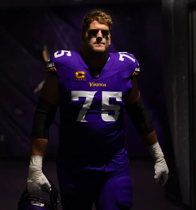 Vikings’ O’Neill Named Finalist for Art Rooney Sportsmanship Award