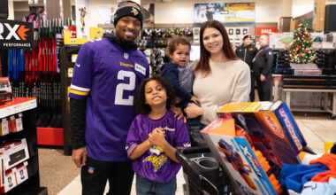 Vikings & SCHEELS Provide Memories for Youth During Shopping Sprees