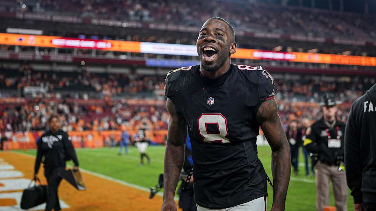 Kyle Pitts Sr. has career game in Tampa Bay