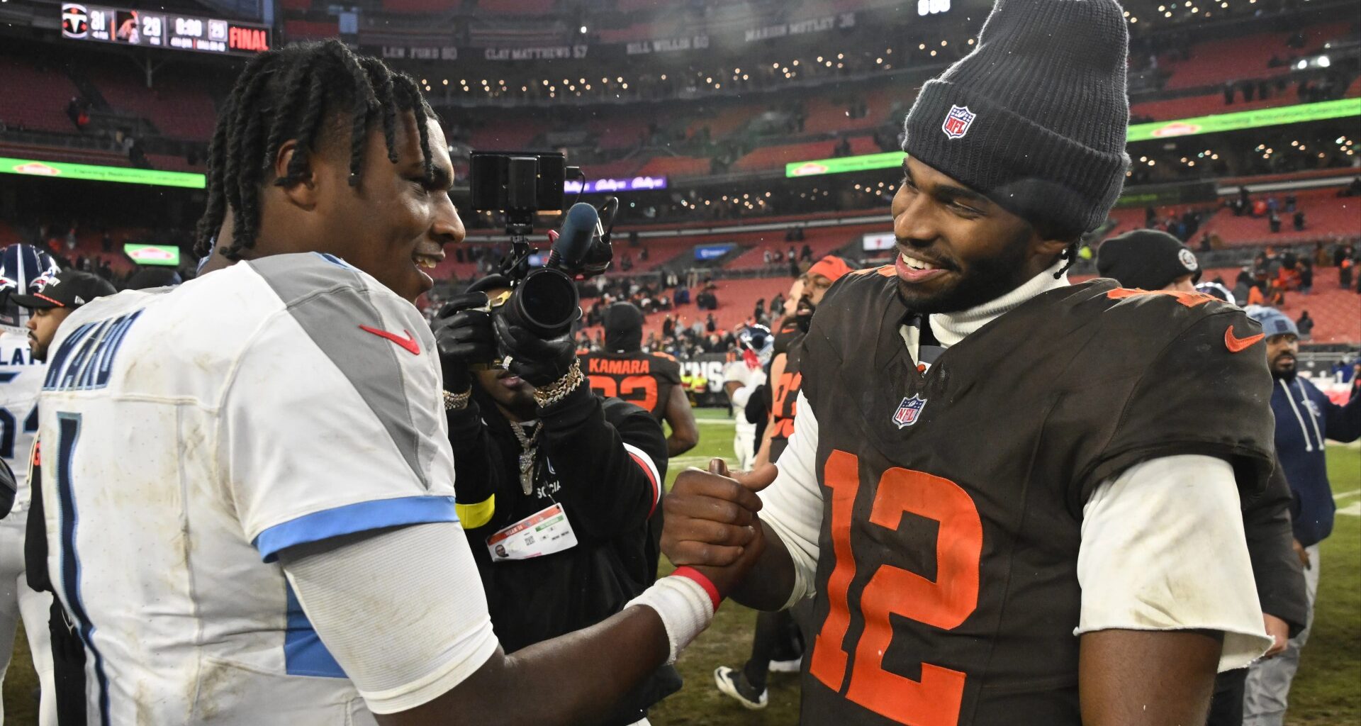 Cam Ward jokes about what he'll do after finally getting Shedeur Sanders jersey following awkward exchange
