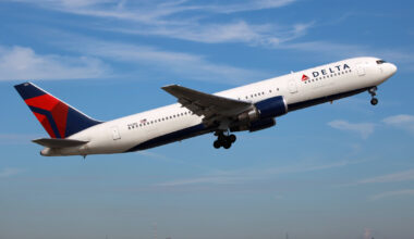 Minnesota Vikings' Delta Charter Suffers Mechanical Issue, Returns to Minneapolis