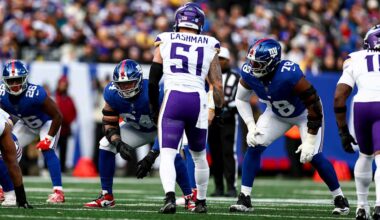 LT Andrew Thomas, C John Michael Schmitz exit with  injuries; G Jon Runyan inactive