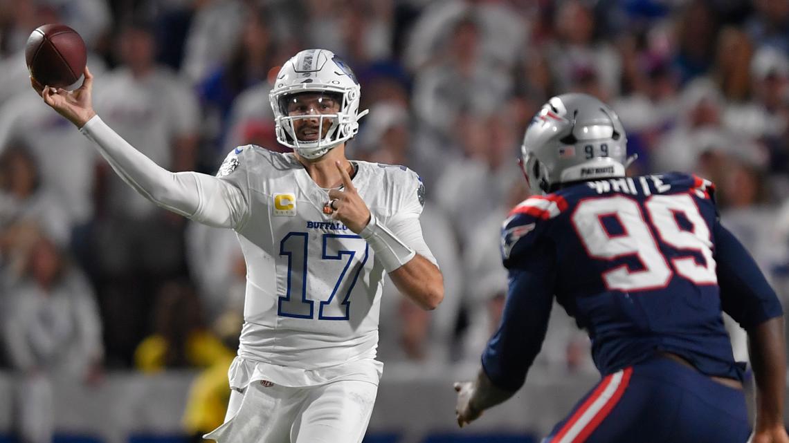 Bills visit New England looking to prevent Patriots from securing division crown