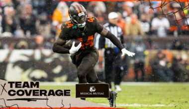 Shedeur Sanders and Harold Fannin Jr. showcasing chemistry going into Week 17