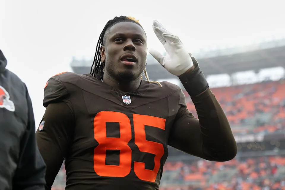 Dec 7, 2025; Cleveland, Ohio, USA; Cleveland Browns tight end David Njoku (85) walks off the field after the game against the Tennessee Titans at Huntington Bank Field. Mandatory Credit: Scott Galvin-Imagn Images