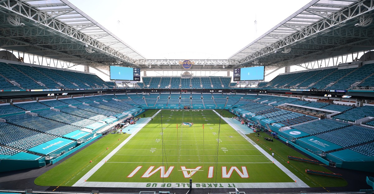 Online streaming options for Buccaneers vs Dolphins Week 17: Kickoff time, odds, TV channel