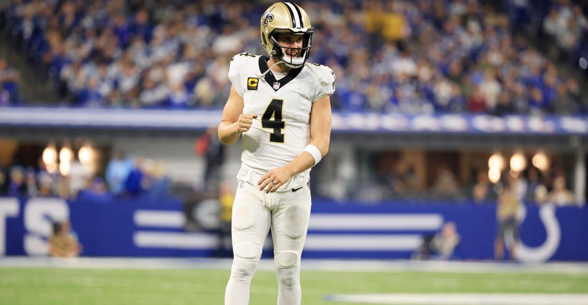 Colts reportedly inquired on Derek Carr, Sam Ehlinger among other QB replacement options