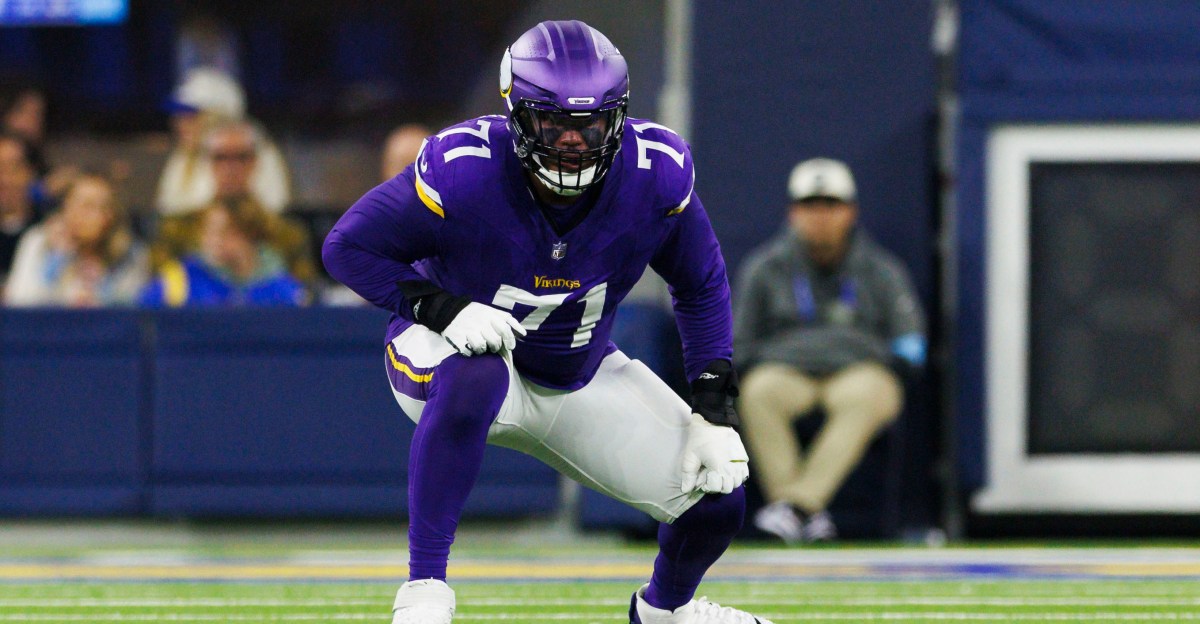 Vikings to Place OT Christian Darrisaw on Injured Reserve