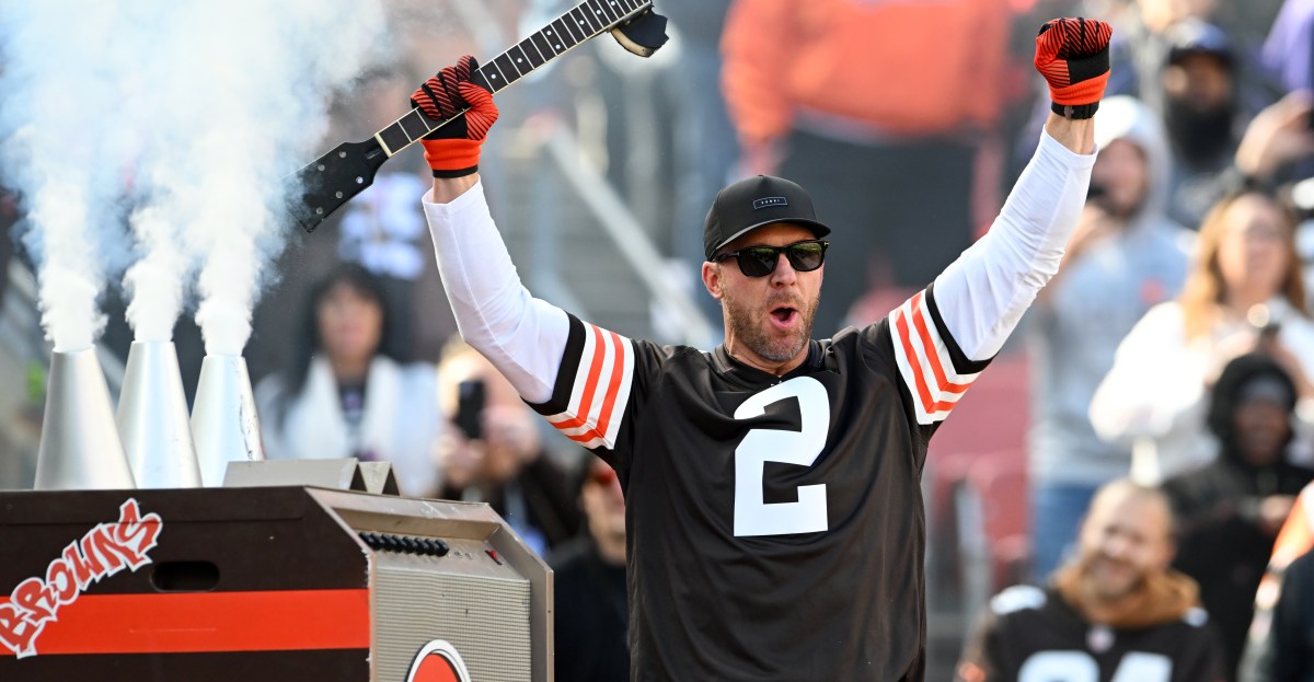 Browns NFL draft plans: QB or not to QB, no right way to return to glory