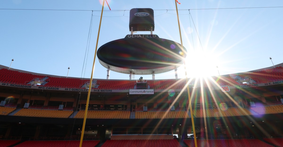 Chiefs-Chargers: LIVE score updates, highlights, injury news