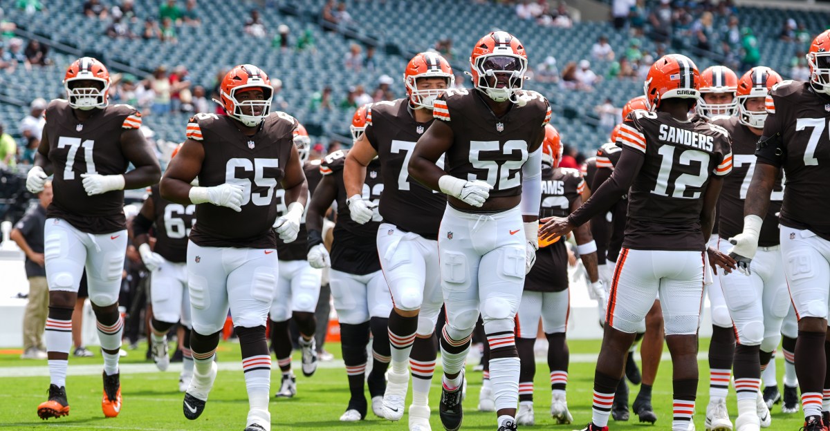 Browns roster: Practice squad elevation news surprising given injuries