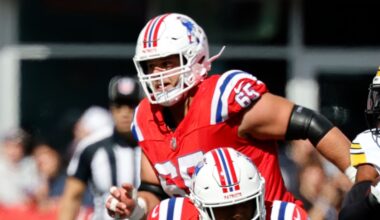 Patriots add starting center to injury report before Giants game