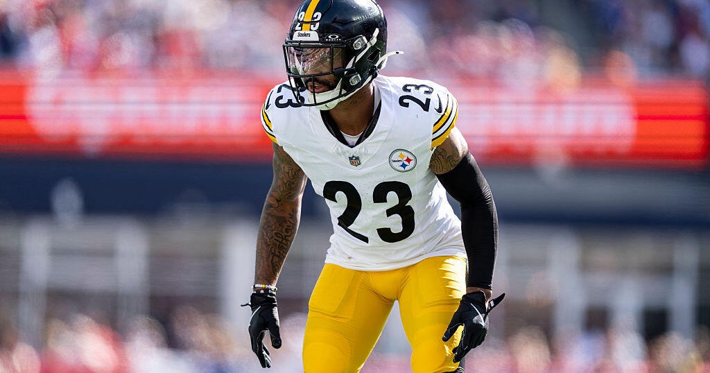 Pittsburgh Steelers release cornerback Darius Slay, claim receiver Adam Thielen, reports say