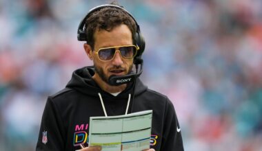 Miami Dolphins expected to keep HC Mike McDaniel; GM still undecided