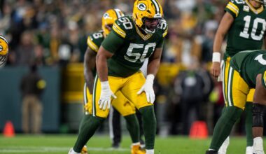 Packers RT Zach Tom leaves Broncos game with knee injury