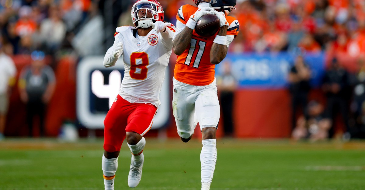 NFL Week 17 Christmas Day fan discussion