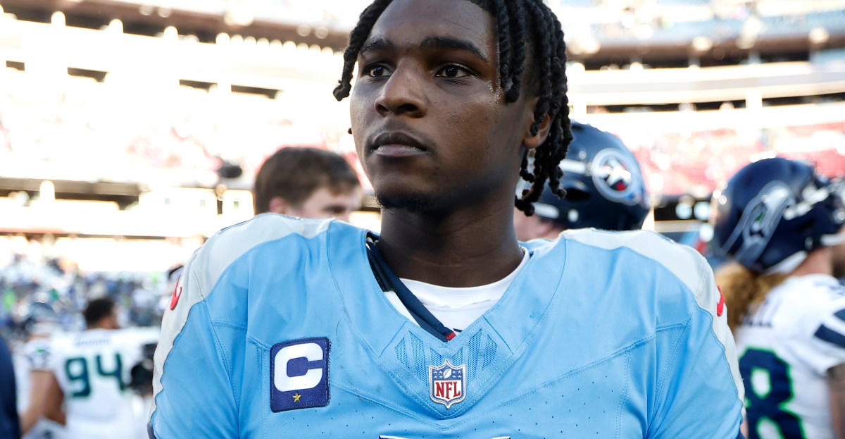 Browns betting odds: Cleveland opens as favorites in Week 14 game against Tennessee Titans