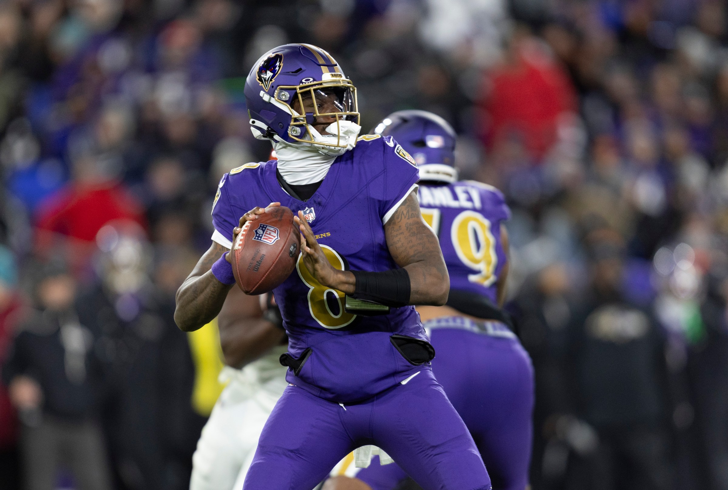 BALTIMORE, MD - NOVEMBER 27: Baltimore Ravens quarterback Lamar Jackson (8) throws a pass during game between the Cincinnati Bengals and the Baltimore Ravens on November 27, 2025 at M&T Bank Stadium in Baltimore, MD. (Photo by Charles Brock/Icon Sportswire via Getty Images)