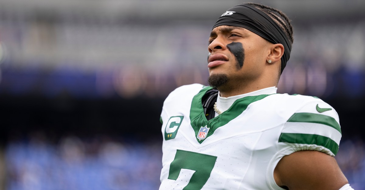 Miami Dolphins vs. New York Jets inactive players Week 14: Justin Fields headlines lists