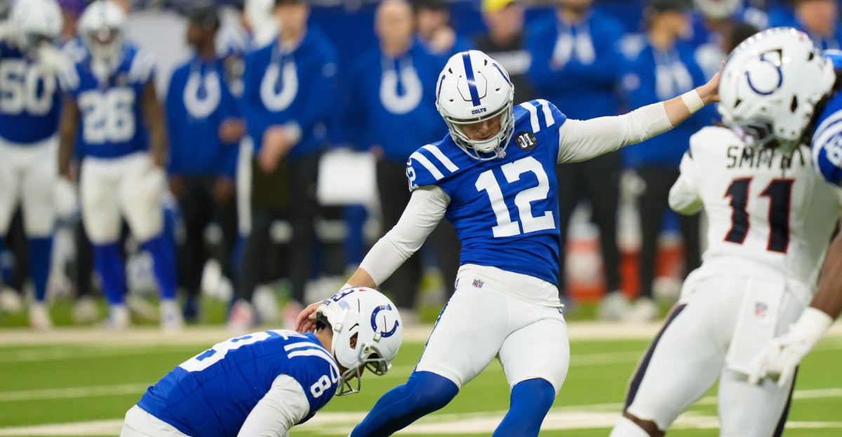 Buffalo Bills sign kicker Michael Badgley to practice squad in Week 16