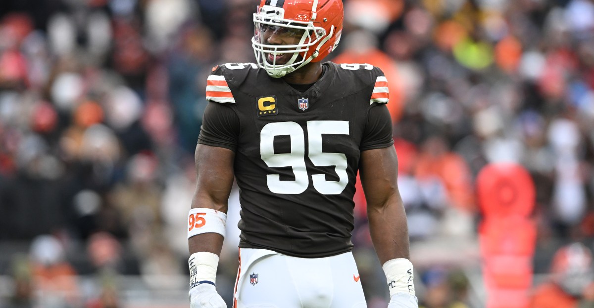 Browns vs Titans Week 14 matchup: Shedeur Sanders, Myles Garrett stats, score, highlights