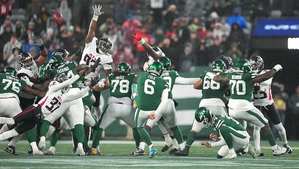 Nick Folk’s 56-yard field goal lifts Jets to 27-24 win vs Falcons