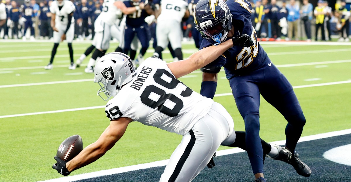 Reviewing Las Vegas Raiders’ 31-14 loss to the Los Angeles Chargers