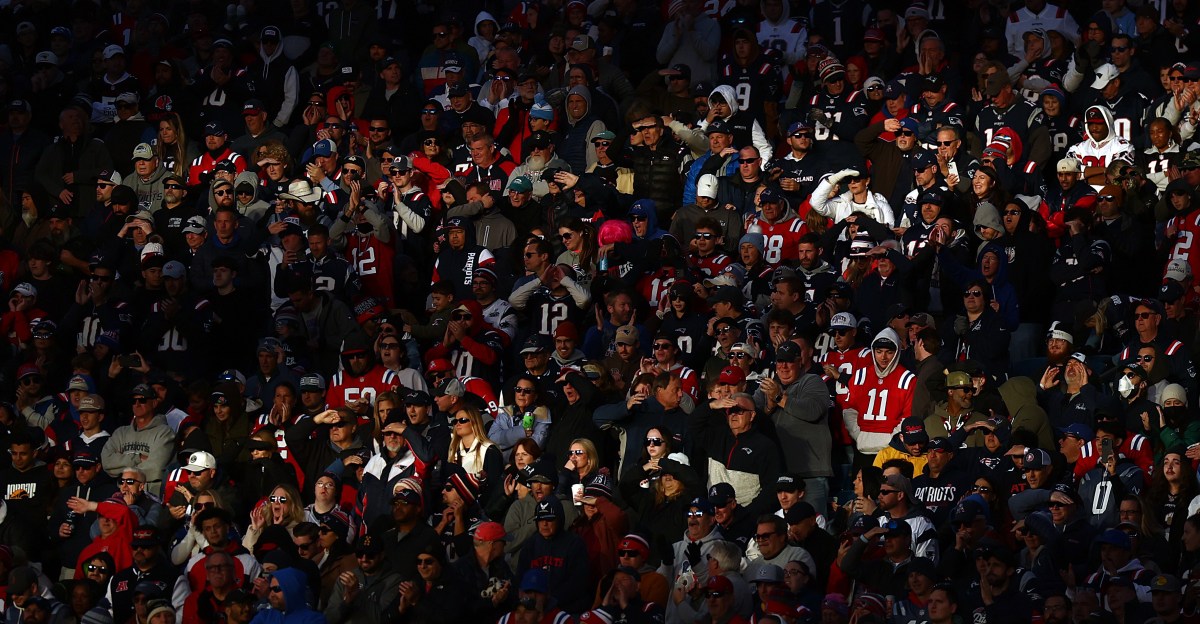 Patriots fans remain undeterred heading into Ravens game
