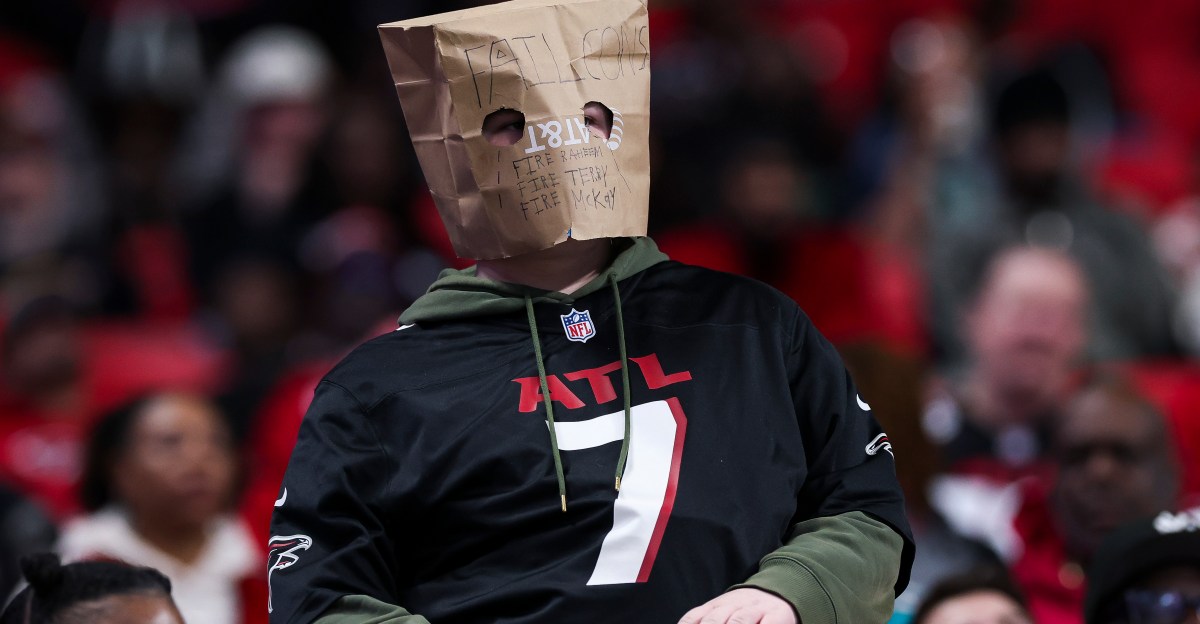 Atlanta Falcons fans show their outrage in this week’s Enemy Reaction!