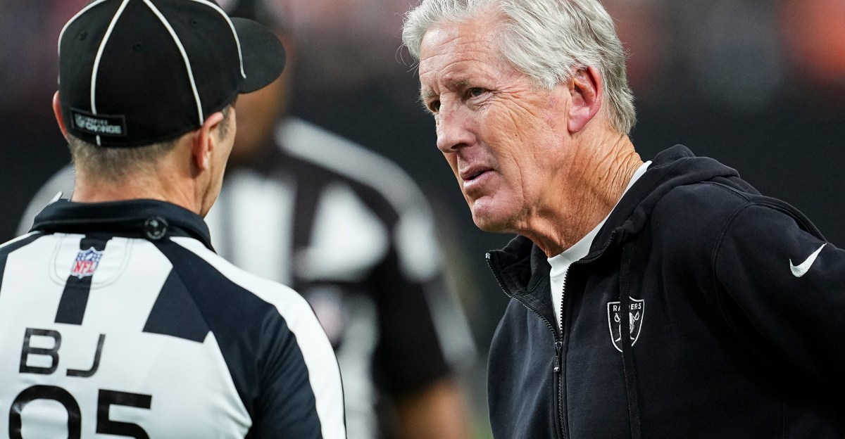 Pete Carroll’s Raiders’ play the same game every week and its awful