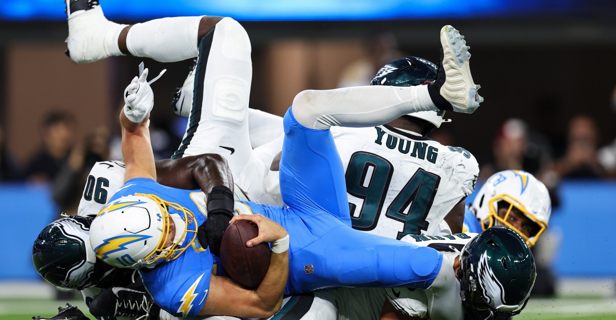 How the Las Vegas Raiders beat the Philadelphia Eagles’ pass rush