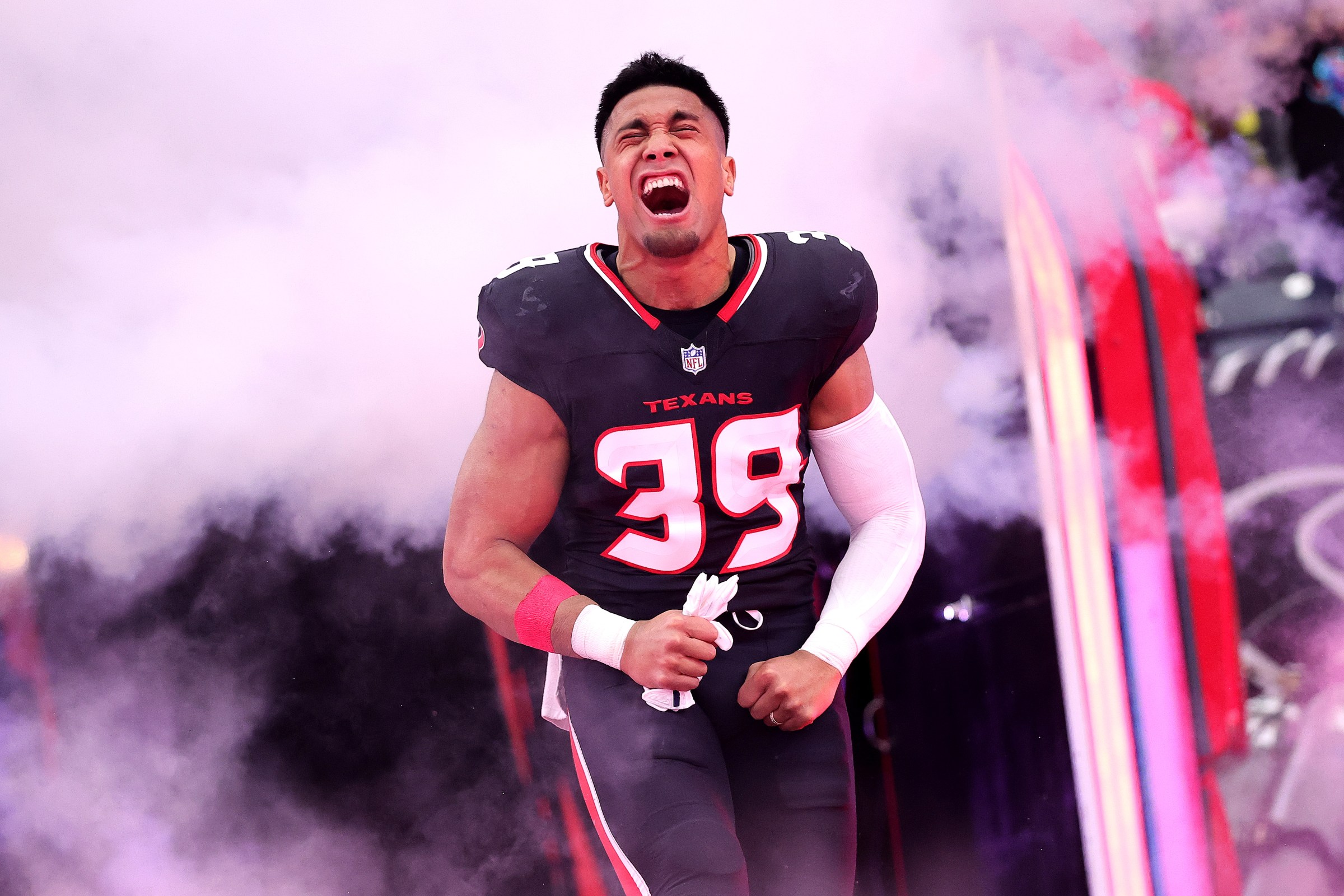 HOUSTON, TEXAS - DECEMBER 14: Henry To’Oto’O #39 of the Houston Texans runs onto field before the game against the Arizona Cardinals at NRG Stadium on December 14, 2025 in Houston, Texas. (Photo by Alex Slitz/Getty Images)