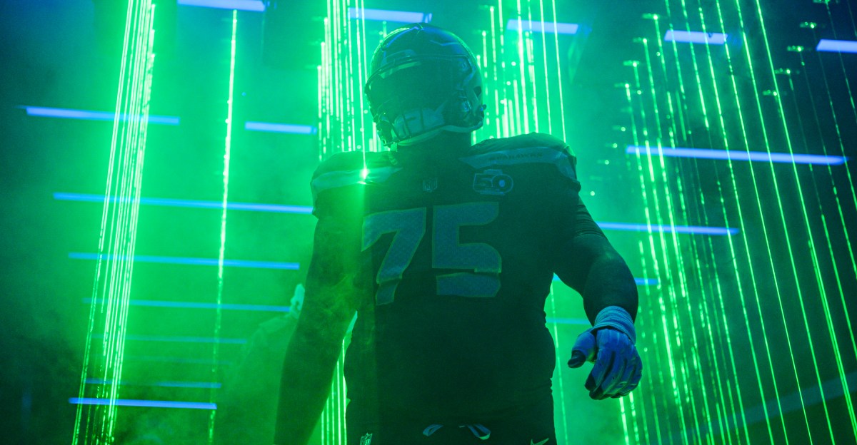 Snap Reactions: Anthony Bradford keeps starting and the Seahawks keep winning