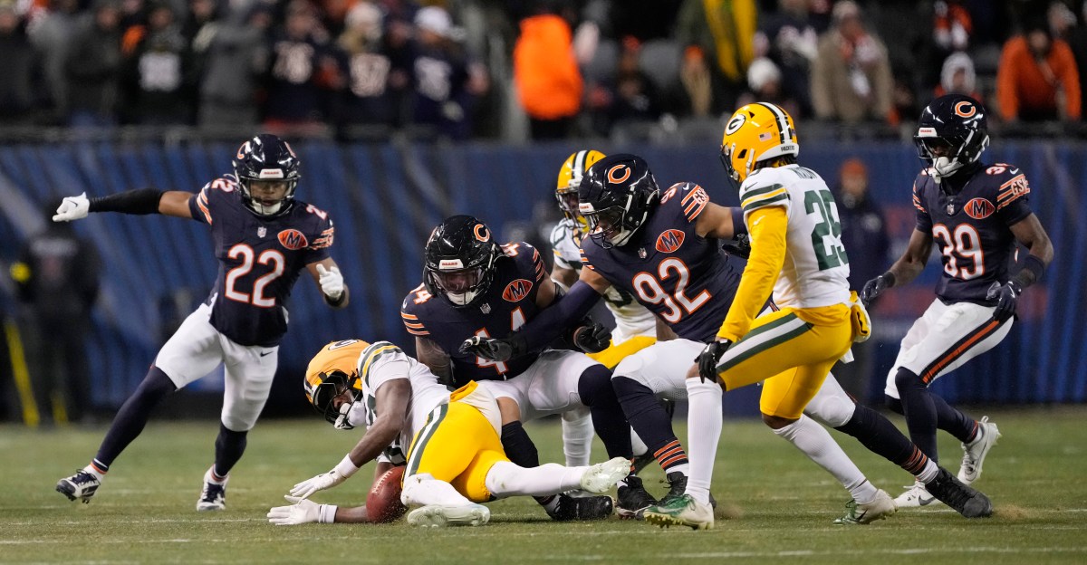 10 Thoughts on the NFL: Playoff Bears! Spoiler Lions! Pick up the ball, and more