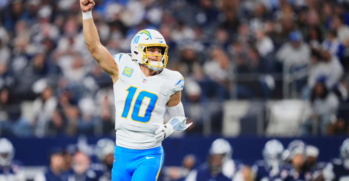 NFL Week 17 Saturday doubleheader live discussion: Texans-Chargers, Ravens-Packers