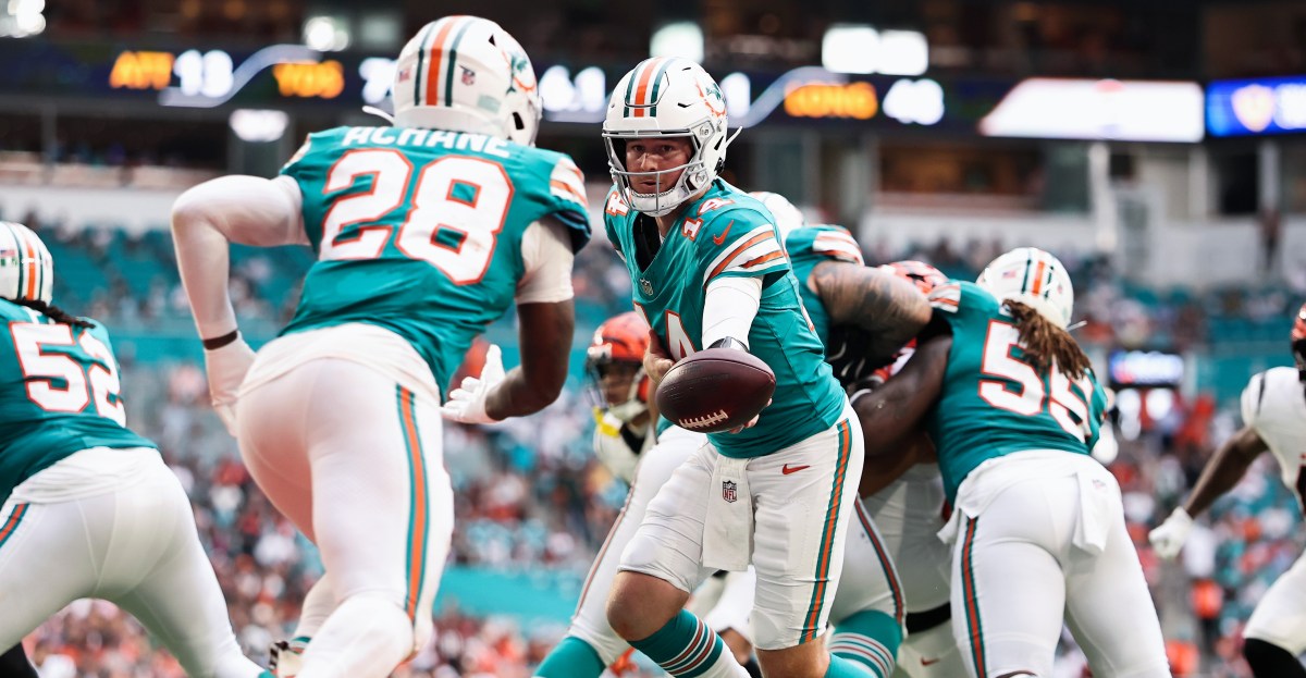 Buccaneers vs. Dolphins odds in Week 17: Miami continues as home underdog